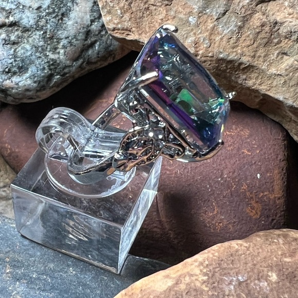 🔥Simulated mystic topaz ring size 5 - Picture 7 of 10